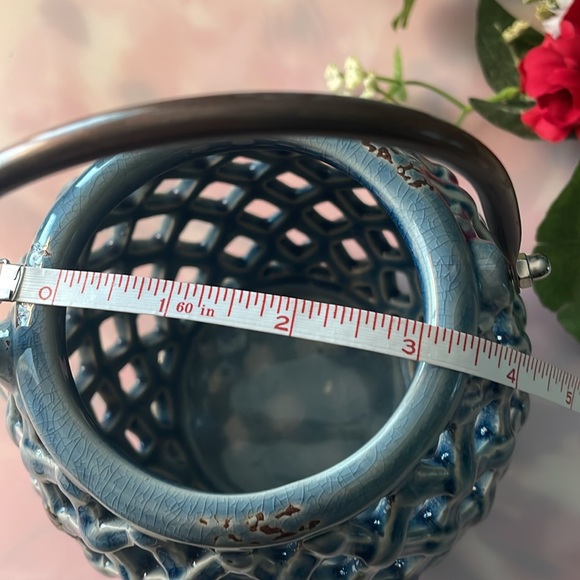 Hanna’s Handiworks Lantern Candle Holder with Handle - Picture 3 of 6